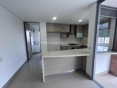 Apartamento de 3 alcobas en arriendo en El Poblado, Medellín, 118 m² · foto 9 de 20