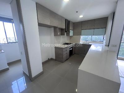 Apartamento de 3 alcobas en arriendo en El Poblado, Medellín, 118 m² · foto 10 de 20