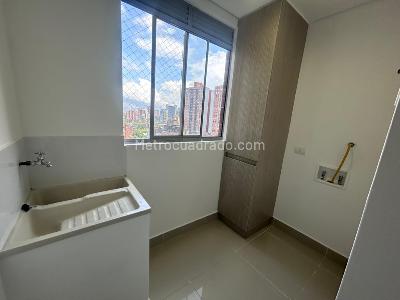 Apartamento de 3 alcobas en arriendo en El Poblado, Medellín, 118 m² · foto 12 de 20
