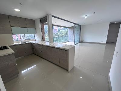 Apartamento de 3 alcobas en arriendo en El Poblado, Medellín, 118 m² · foto 13 de 20