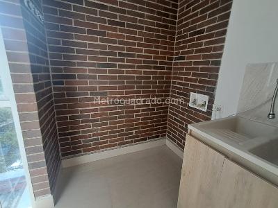 Apartamento de 3 alcobas en arriendo en La Castellana, Medellín, 100 m² · foto 5 de 16