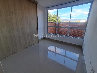 Apartamento de 3 alcobas en arriendo en La Castellana, Medellín, 100 m² · foto 13 de 16