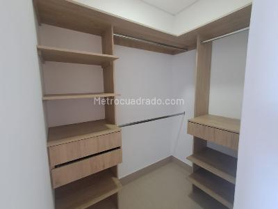 Apartamento de 3 alcobas en arriendo en La Castellana, Medellín, 100 m² · foto 15 de 16