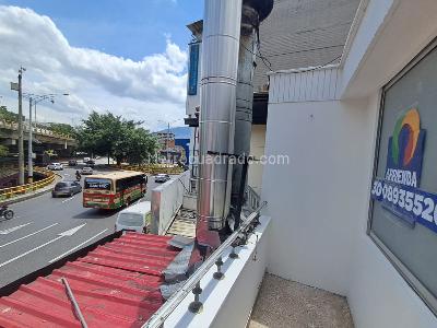 Casa de 5 alcobas en arriendo en Medellín, 280 m² · foto 2 de 20