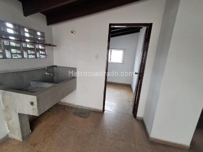 Casa de 5 alcobas en arriendo en Medellín, 280 m² · foto 6 de 20