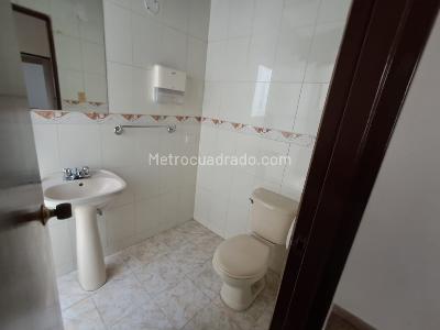 Casa de 5 alcobas en arriendo en Medellín, 280 m² · foto 14 de 20