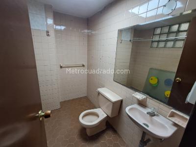 Casa de 5 alcobas en arriendo en Medellín, 280 m² · foto 18 de 20