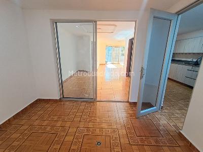 Apartamento de 3 alcobas en arriendo en La Castellana, Medellín, 200 m² · foto 5 de 18