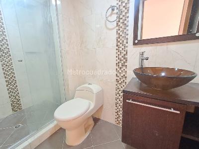 Apartamento de 3 alcobas en arriendo en La Castellana, Medellín, 200 m² · foto 12 de 18