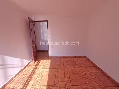Apartamento de 3 alcobas en arriendo en La Castellana, Medellín, 200 m² · foto 15 de 18