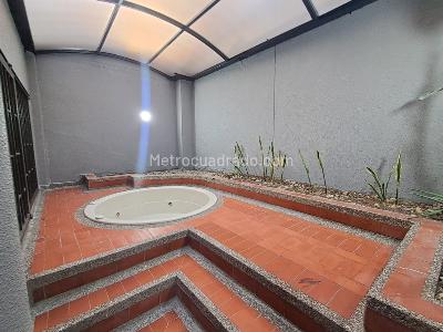 Apartamento de 3 alcobas en arriendo en La Castellana, Medellín, 200 m² · foto 18 de 18