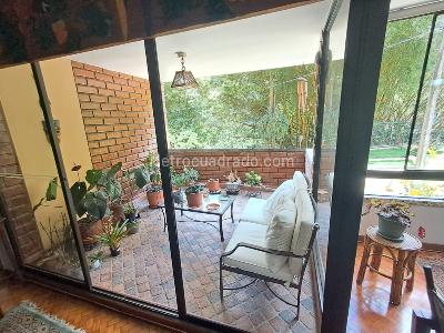 Apartamento de 3 alcobas en arriendo en El Poblado, Medellín, 183 m² · foto 3 de 19