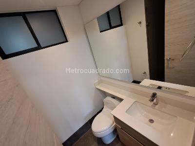 Apartamento de 2 alcobas en arriendo en El Poblado, Medellín, 88 m² · foto 8 de 17