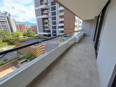 Apartamento de 2 alcobas en arriendo en El Poblado, Medellín, 88 m² · foto 11 de 17