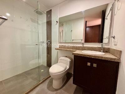 Apartamento de 1 alcoba en arriendo en Los Cedros Oriental, Bogotá, 58 m² · foto 12 de 18