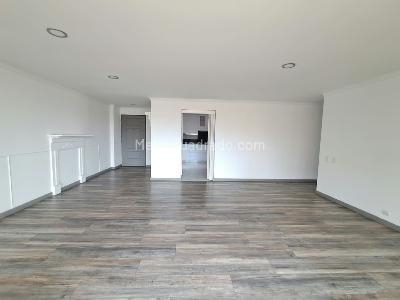 Apartamento de 2 alcobas en venta en Los Balsos, Medellín, 142 m² · foto 5 de 20