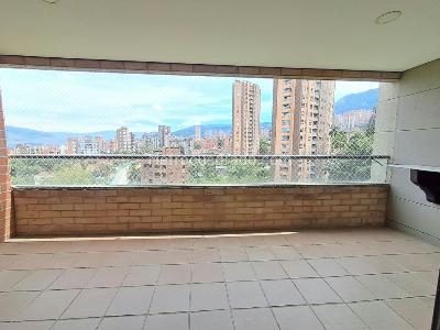 Apartamento de 2 alcobas en venta en Los Balsos, Medellín, 142 m² · foto 6 de 20