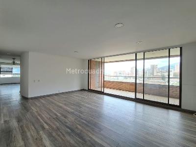 Apartamento de 2 alcobas en venta en Los Balsos, Medellín, 142 m² · foto 7 de 20