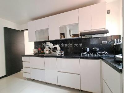Apartamento de 3 alcobas en venta en Laureles, Medellín, 144 m² · foto 6 de 20