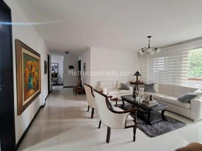 Apartamento de 3 alcobas en venta en Laureles, Medellín, 144 m² · foto 13 de 20