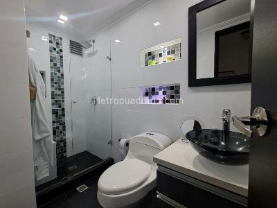 Apartamento de 3 alcobas en venta en Laureles, Medellín, 144 m² · foto 14 de 20