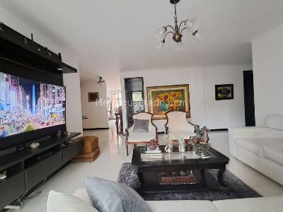 Apartamento de 3 alcobas en venta en Laureles, Medellín, 144 m² · foto 16 de 20