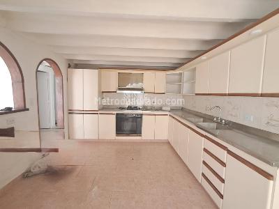 Casa de 4 alcobas en arriendo en Guayabal (L), Medellín, 200 m² · foto 3 de 20