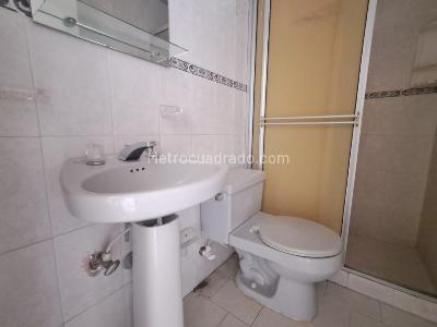 Casa de 4 alcobas en arriendo en Guayabal (L), Medellín, 200 m² · foto 9 de 20