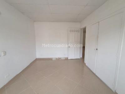 Apartamento en arriendo en Belen, Medellín · foto 4 de 17