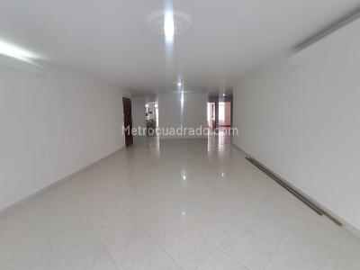 Apartamento de 3 alcobas en arriendo en Laureles, Medellín, 168 m² · foto 4 de 15