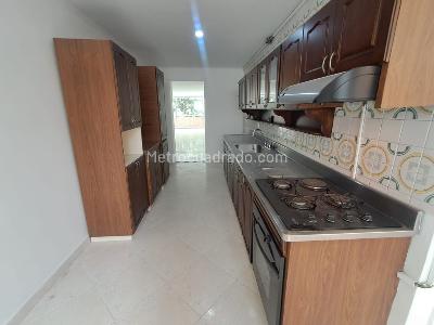 Apartamento de 3 alcobas en arriendo en Laureles, Medellín, 168 m² · foto 6 de 15