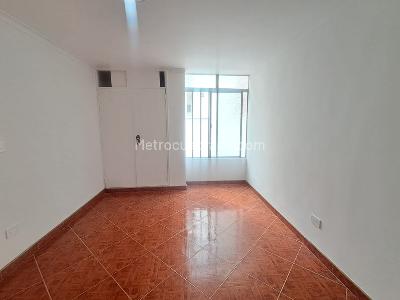 Apartamento de 3 alcobas en arriendo en Laureles, Medellín, 168 m² · foto 14 de 15