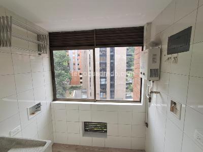 Apartamento de 3 alcobas en arriendo en Castropol, Medellín, 75 m² · foto 4 de 19
