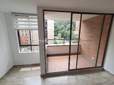 Apartamento de 3 alcobas en arriendo en Castropol, Medellín, 75 m² · foto 7 de 19