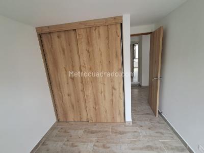 Apartamento de 3 alcobas en arriendo en Castropol, Medellín, 75 m² · foto 12 de 19