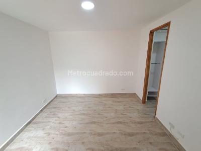 Apartamento de 3 alcobas en arriendo en Castropol, Medellín, 75 m² · foto 13 de 19