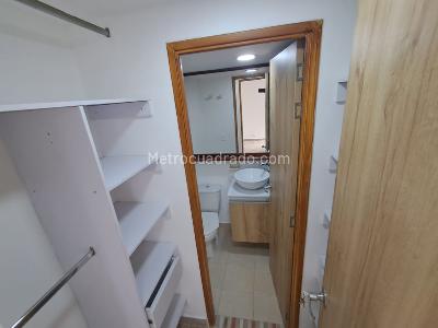 Apartamento de 3 alcobas en arriendo en Castropol, Medellín, 75 m² · foto 15 de 19