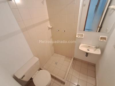 Casa en arriendo en El Poblado, Medellín · foto 4 de 20