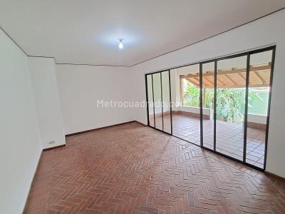Casa en arriendo en El Poblado, Medellín · foto 8 de 20