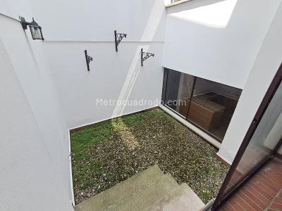 Casa en arriendo en El Poblado, Medellín · foto 12 de 20
