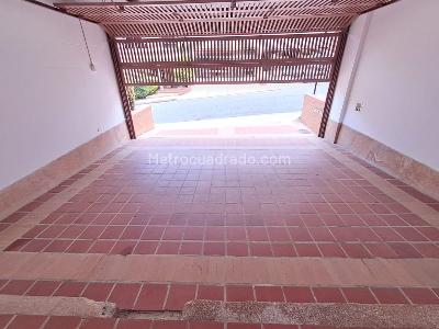Apartamento de 5 alcobas en arriendo en El Poblado, Medellín, 300 m² · foto 10 de 20