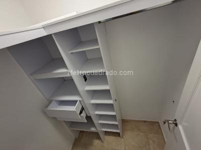 Apartamento de 5 alcobas en arriendo en El Poblado, Medellín, 300 m² · foto 15 de 20