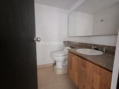 Apartamento de 4 alcobas en venta en Belen, Medellín, 107 m² · foto 10 de 20