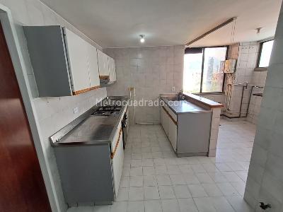 Apartamento de 3 alcobas en arriendo en Patio Bonito, Medellín, 150 m² · foto 5 de 20