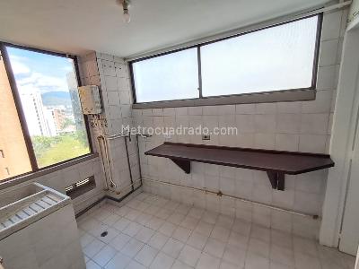 Apartamento de 3 alcobas en arriendo en Patio Bonito, Medellín, 150 m² · foto 6 de 20