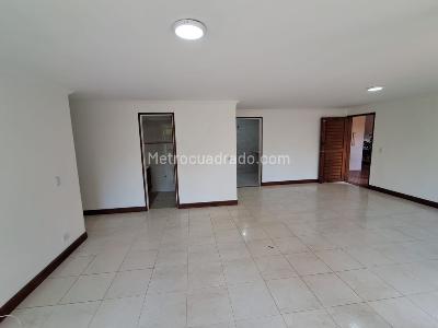 Apartamento de 3 alcobas en arriendo en Patio Bonito, Medellín, 150 m² · foto 8 de 20
