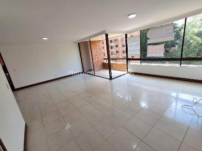 Apartamento de 3 alcobas en arriendo en Patio Bonito, Medellín, 150 m² · foto 11 de 20