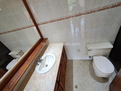 Apartamento de 3 alcobas en arriendo en Patio Bonito, Medellín, 150 m² · foto 16 de 20