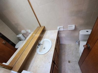 Apartamento de 3 alcobas en arriendo en Patio Bonito, Medellín, 150 m² · foto 19 de 20