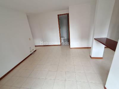 Apartamento en arriendo en Castropol, Medellín · foto 4 de 13